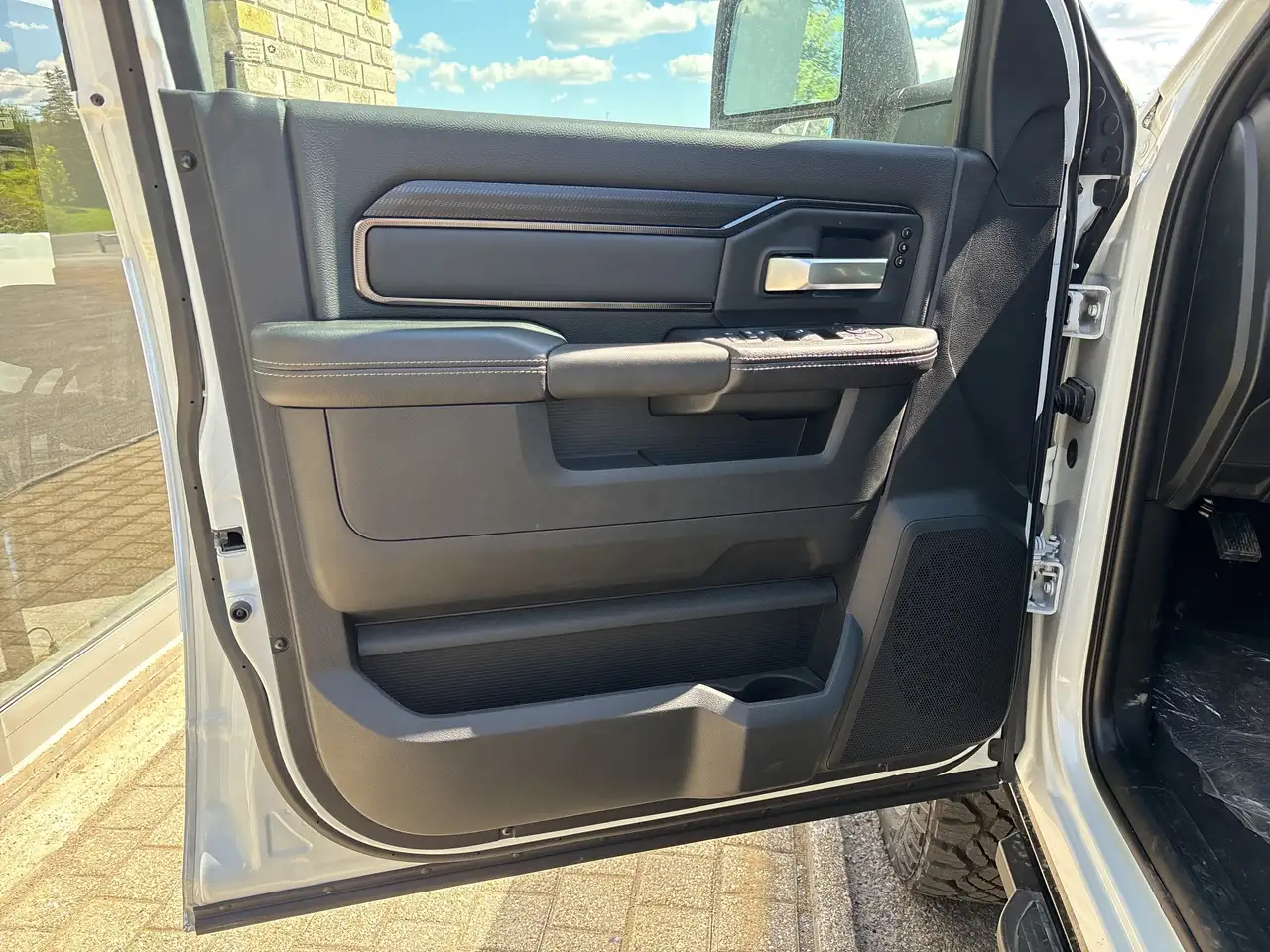 RAM 2500 снимка RAM 2500