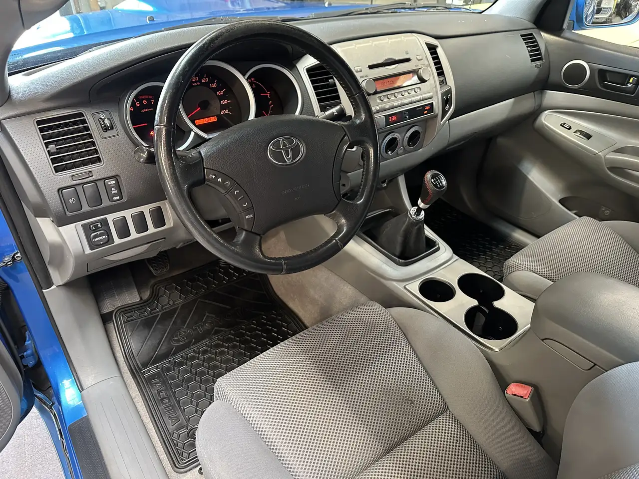 Toyota Tacoma photo Toyota Tacoma
