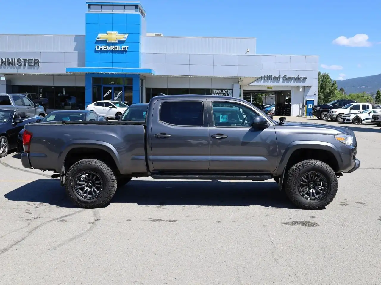 Toyota Tacoma снимка Toyota Tacoma