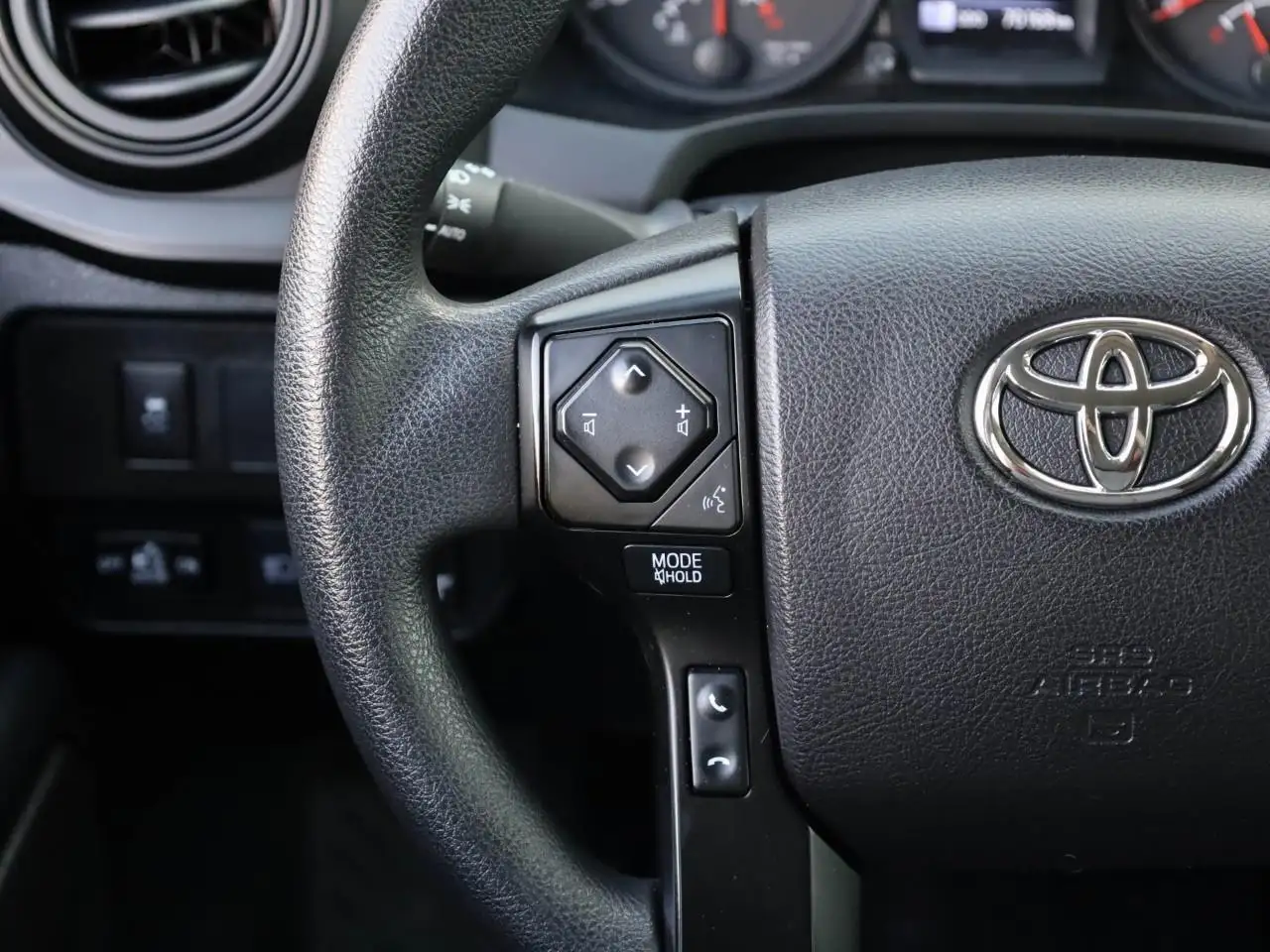 Toyota Tacoma снимка Toyota Tacoma