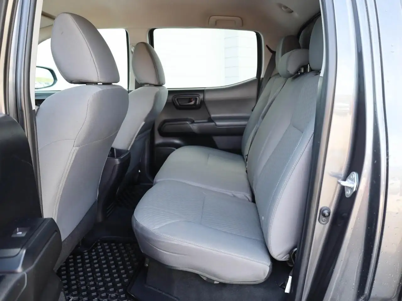 Toyota Tacoma снимка Toyota Tacoma