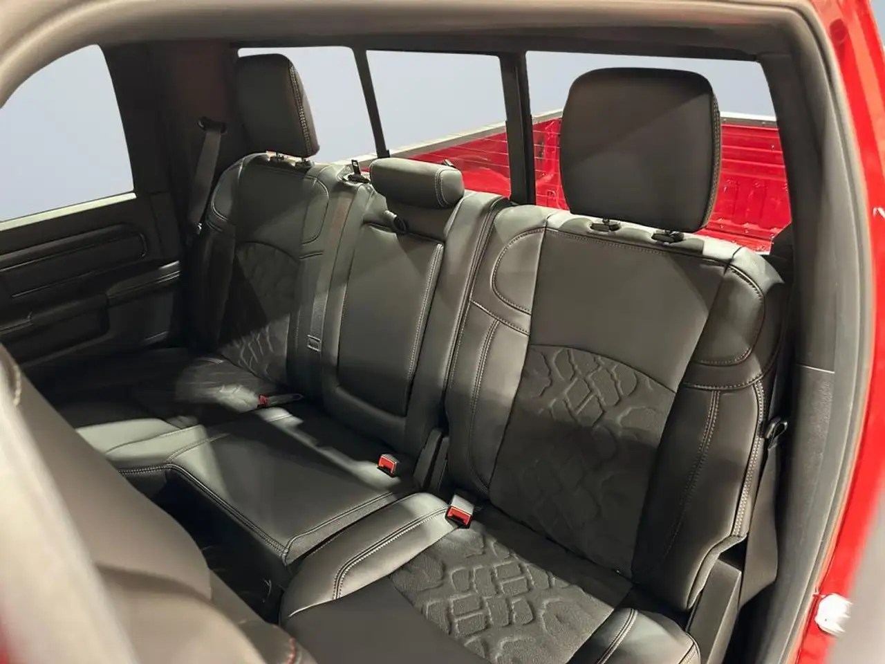RAM 2500 снимка RAM 2500