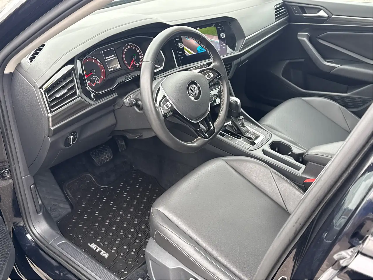 Volkswagen Jetta снимка Volkswagen Jetta