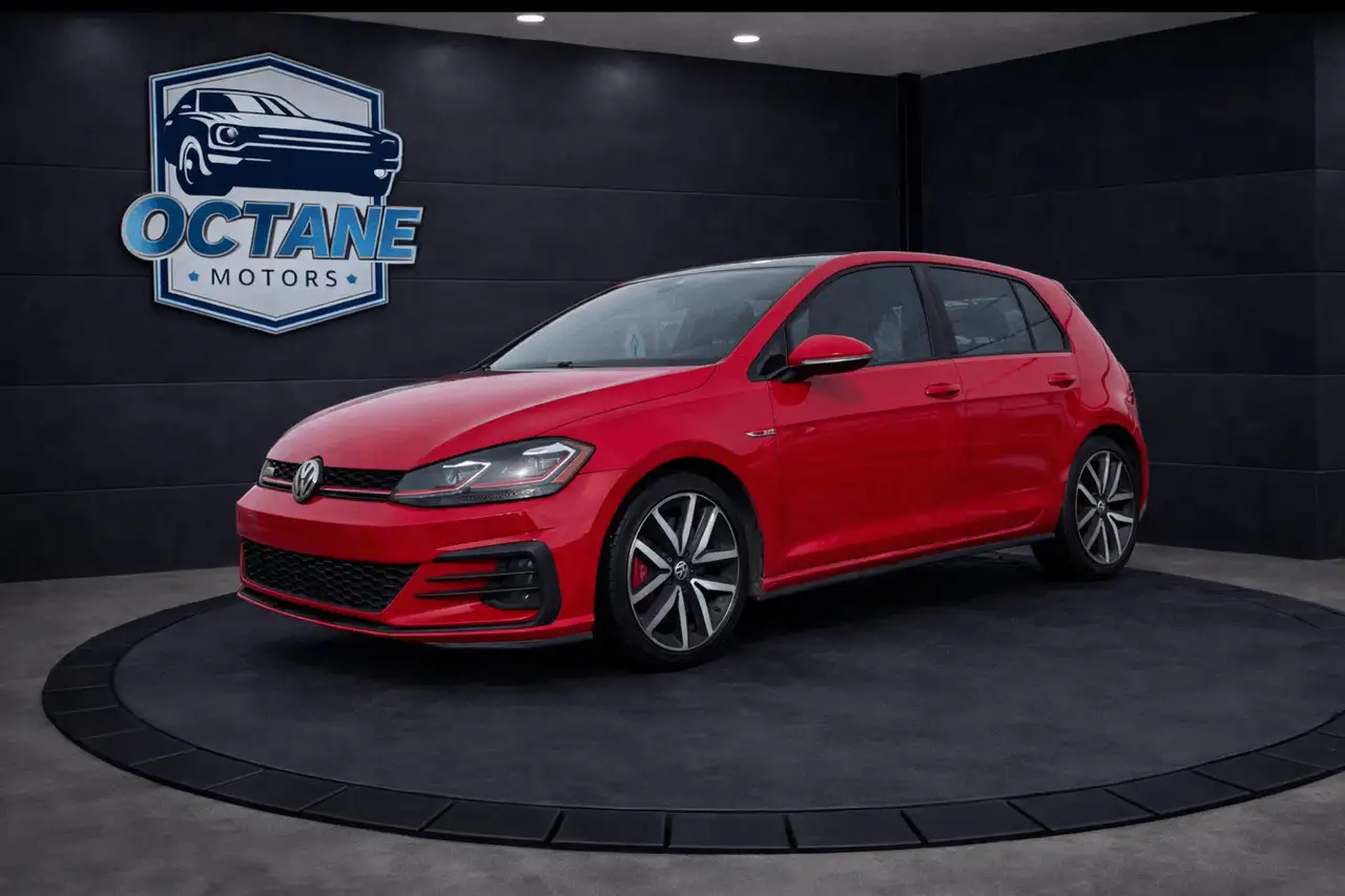 Volkswagen Golf GTI снимка Volkswagen Golf GTI