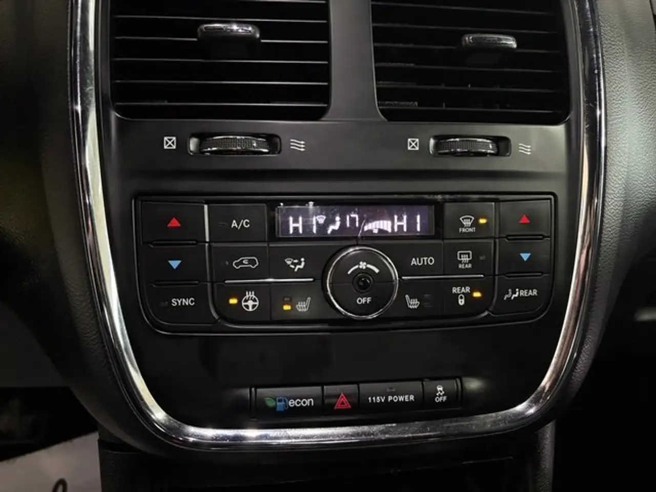Dodge Grand Caravan снимка Dodge Grand Caravan