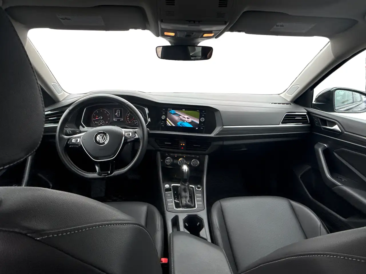 Volkswagen Jetta снимка Volkswagen Jetta