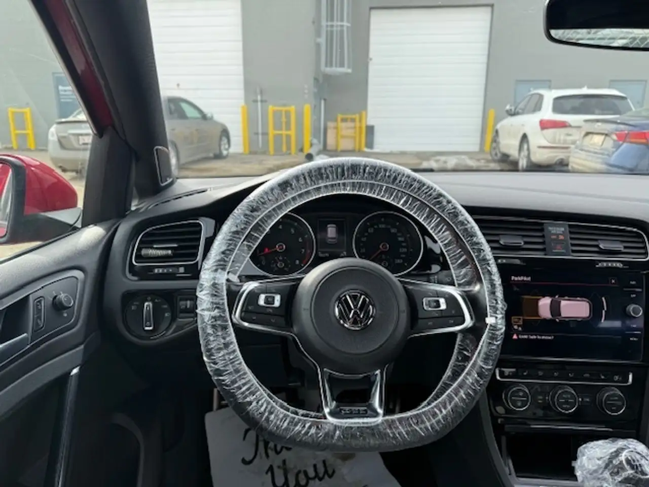 Volkswagen Golf GTI снимка Volkswagen Golf GTI