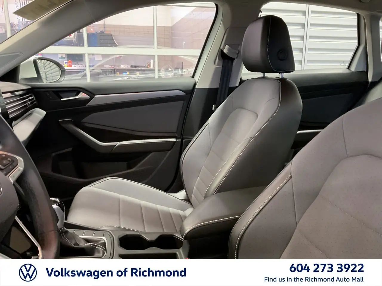 Volkswagen Jetta снимка Volkswagen Jetta