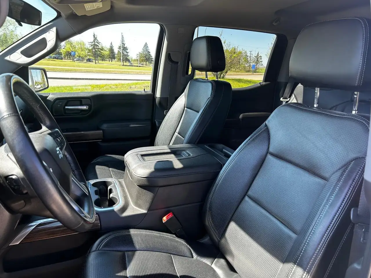 Chevrolet Silverado 1500 photo Chevrolet Silverado 1500