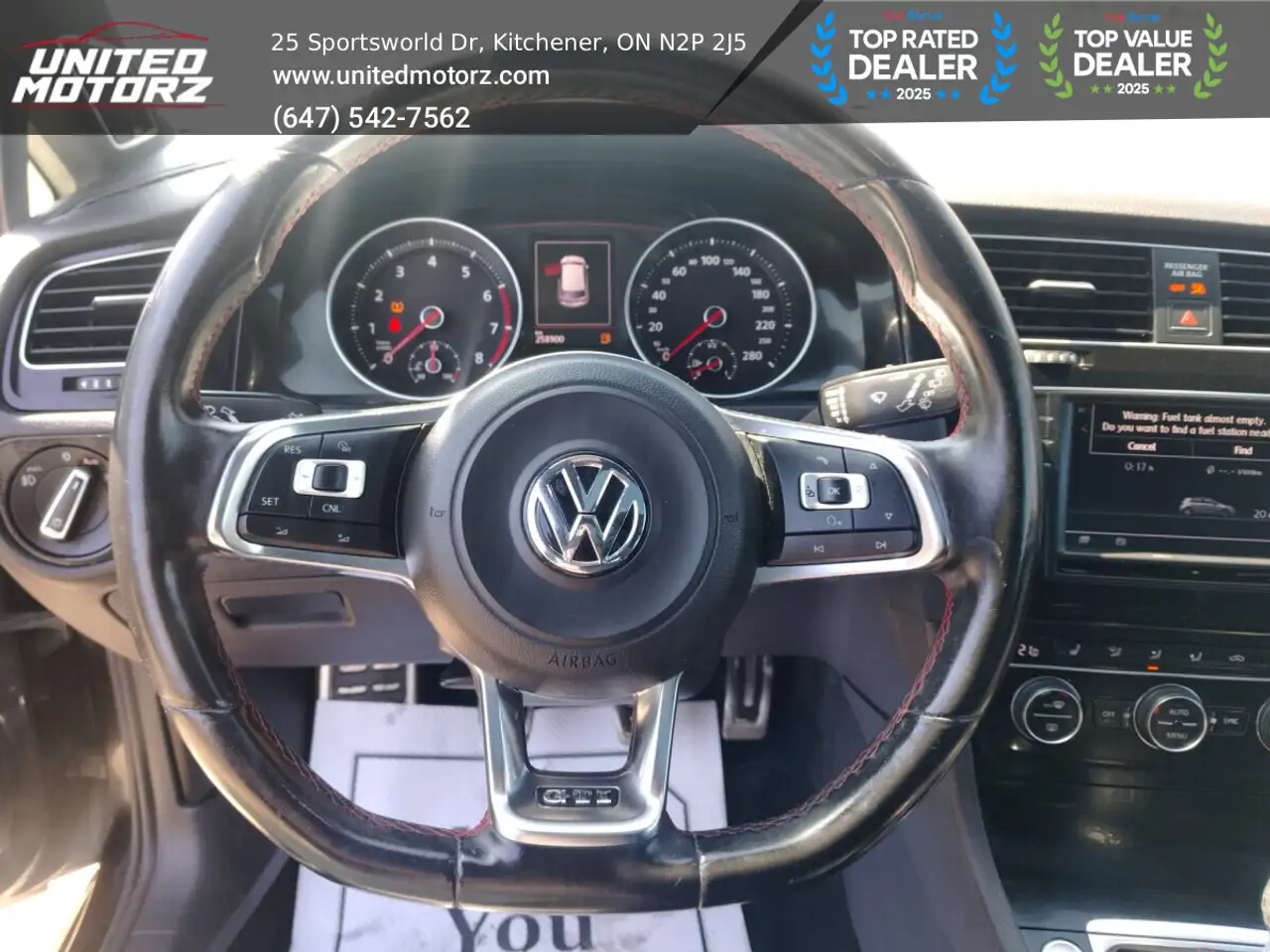 Volkswagen Golf GTI снимка Volkswagen Golf GTI