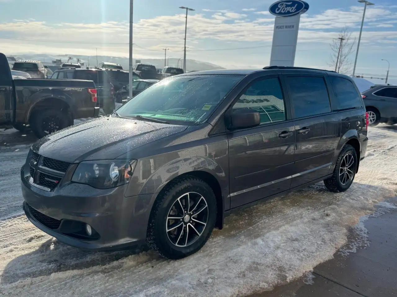 Dodge Grand Caravan photo Dodge Grand Caravan