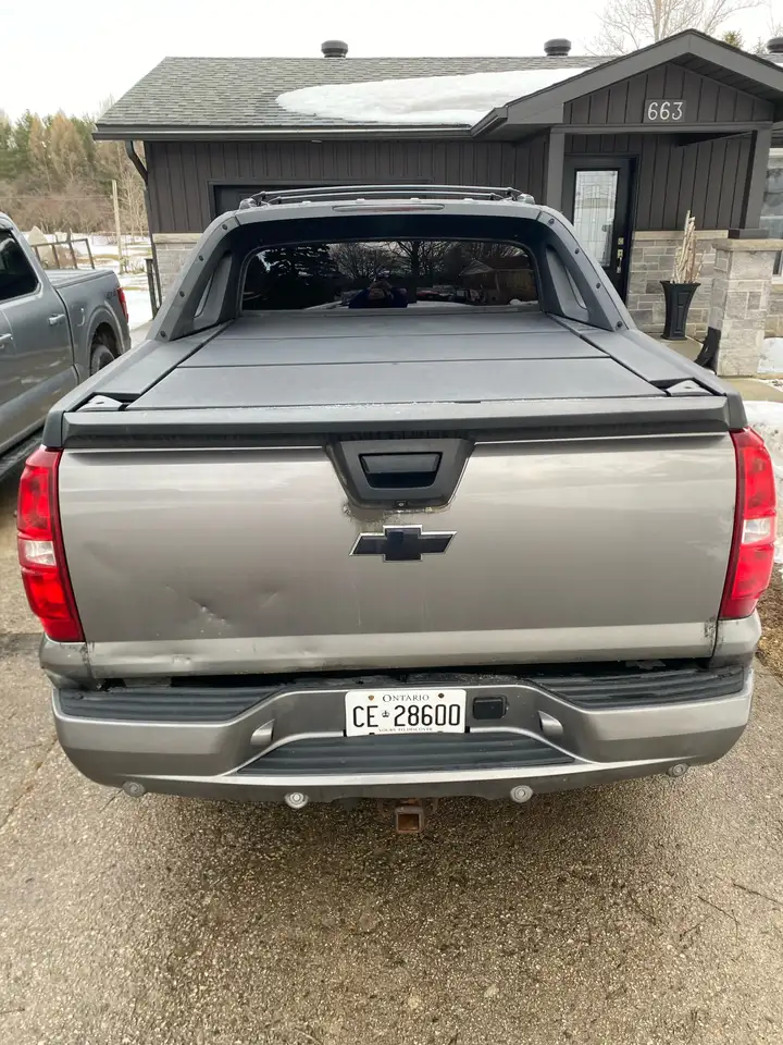 Chevrolet Avalanche photo Chevrolet Avalanche