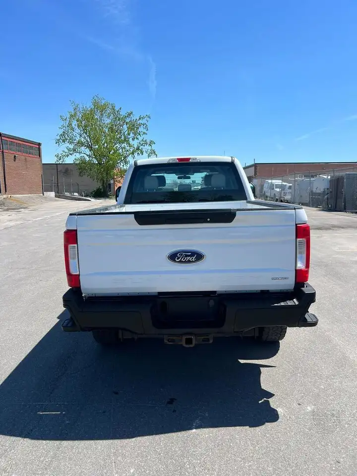 Ford F 350 снимка Ford F 350
