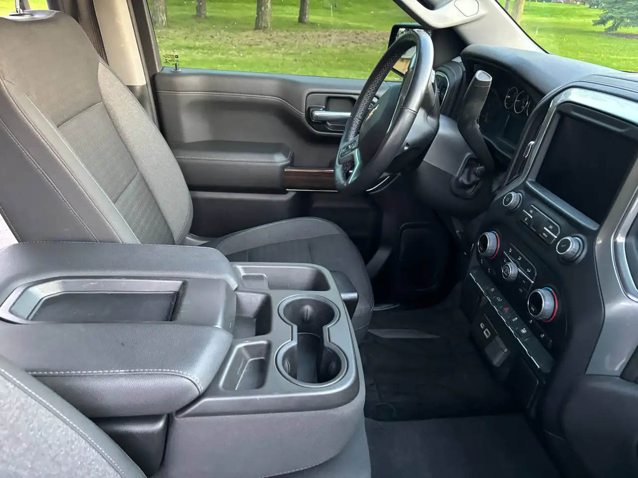 Chevrolet Silverado 1500 снимка Chevrolet Silverado 1500