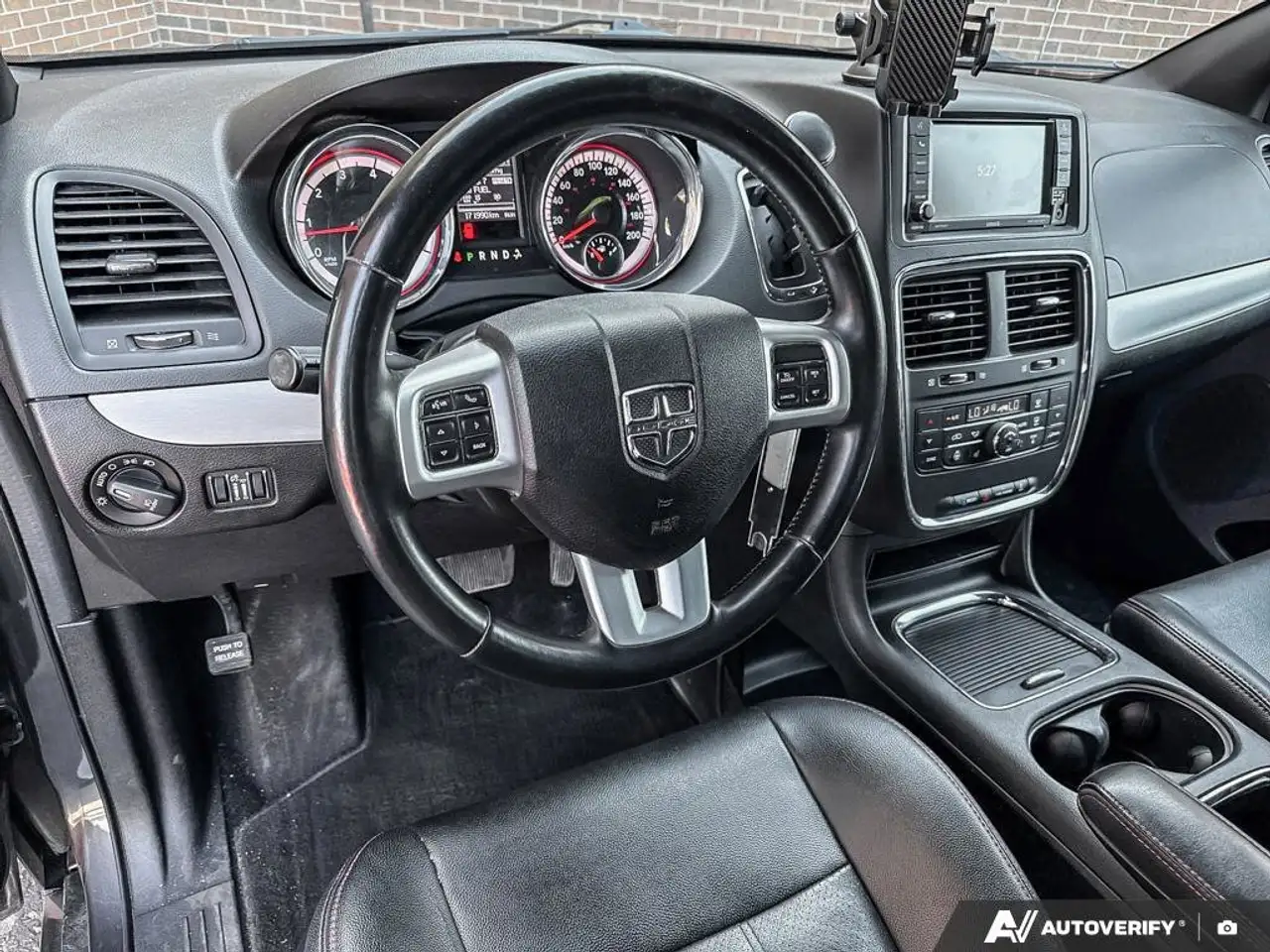 Dodge Grand Caravan photo Dodge Grand Caravan