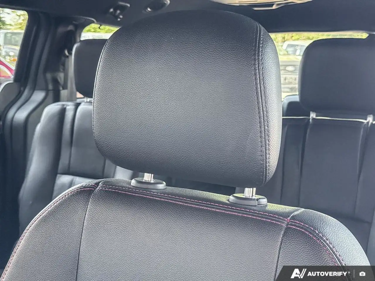 Dodge Grand Caravan photo Dodge Grand Caravan
