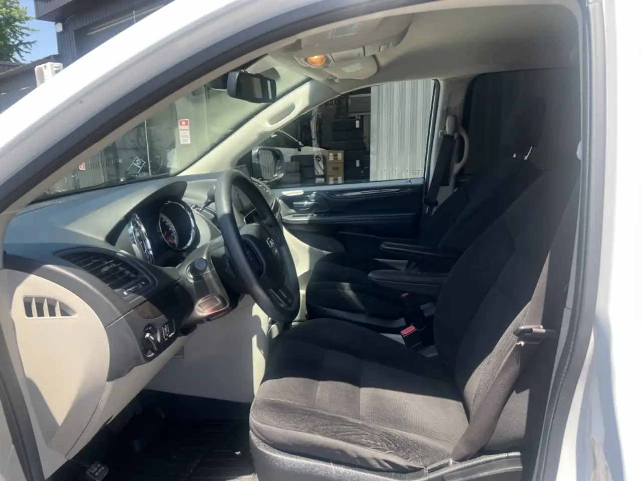 Dodge Grand Caravan photo Dodge Grand Caravan
