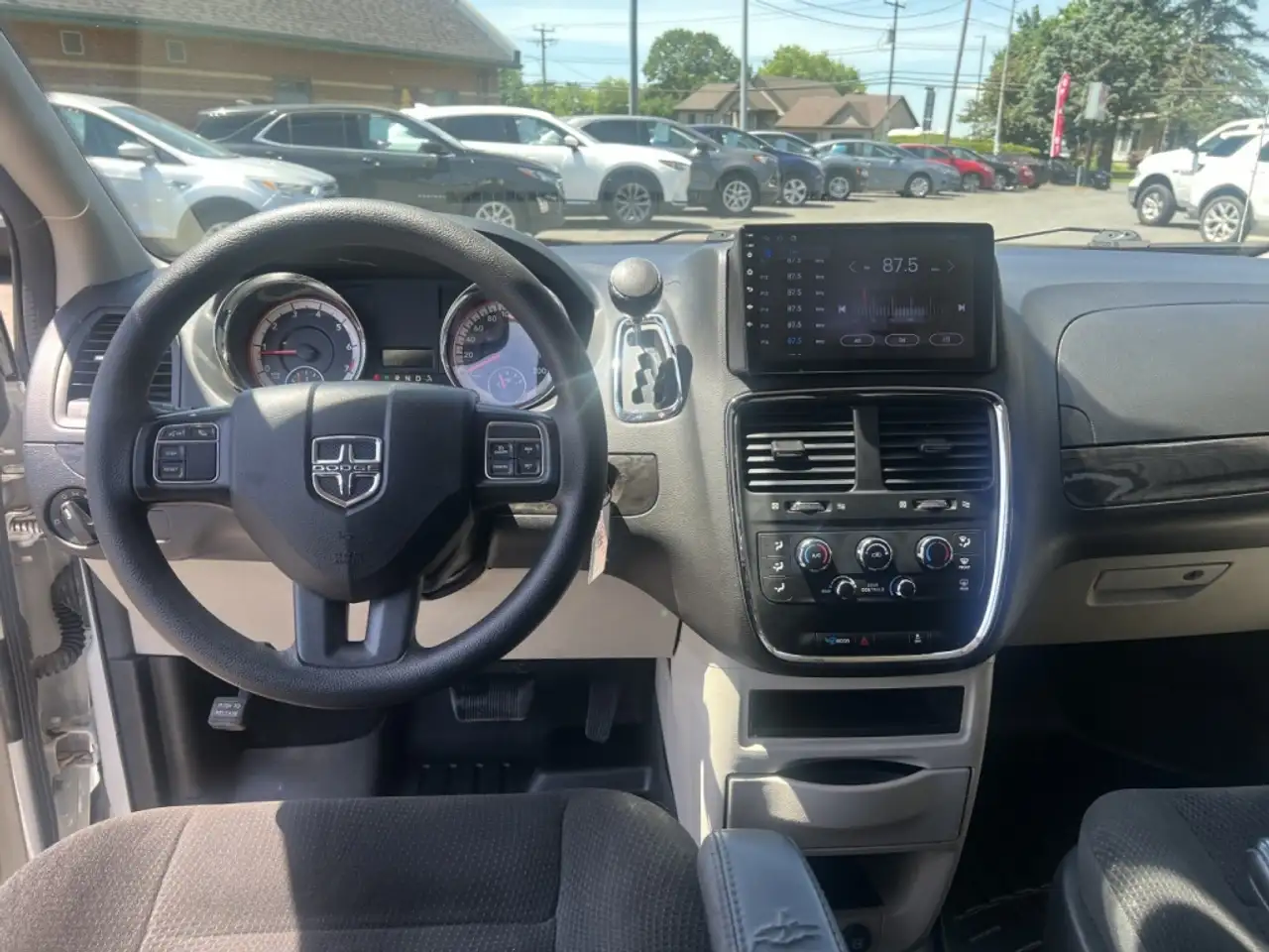 Dodge Grand Caravan photo Dodge Grand Caravan