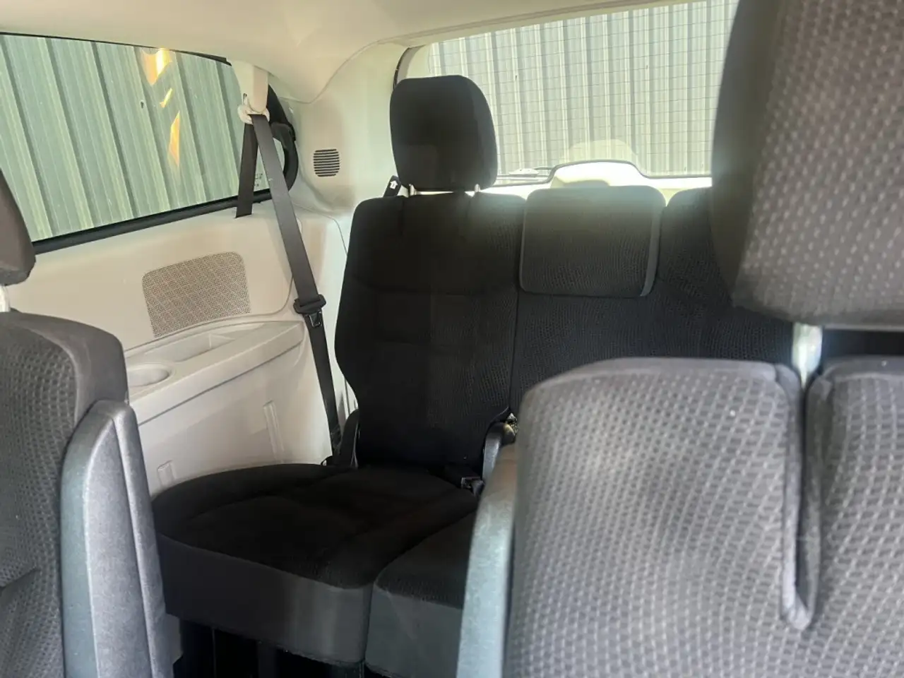 Dodge Grand Caravan photo Dodge Grand Caravan