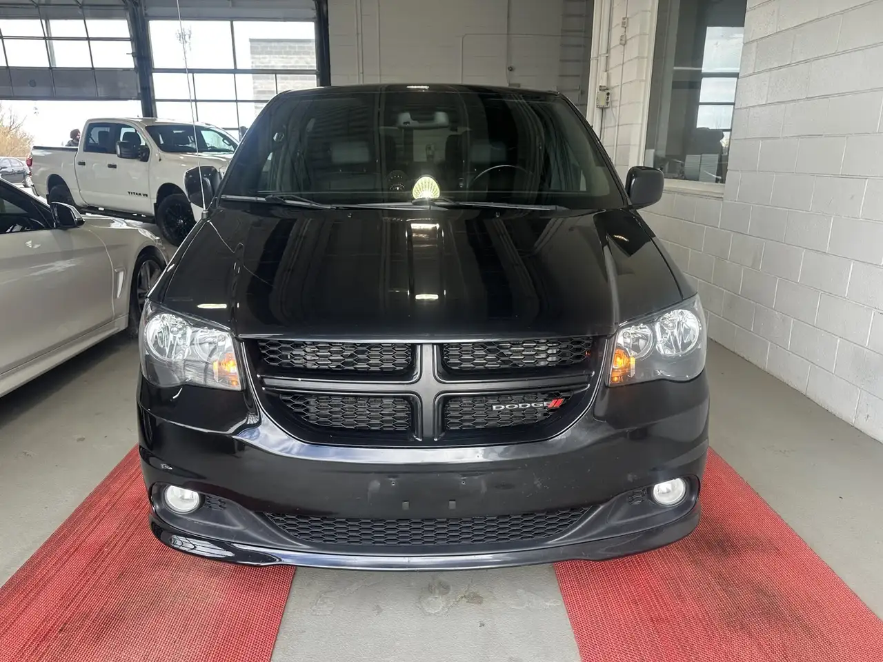 Dodge Grand Caravan снимка Dodge Grand Caravan