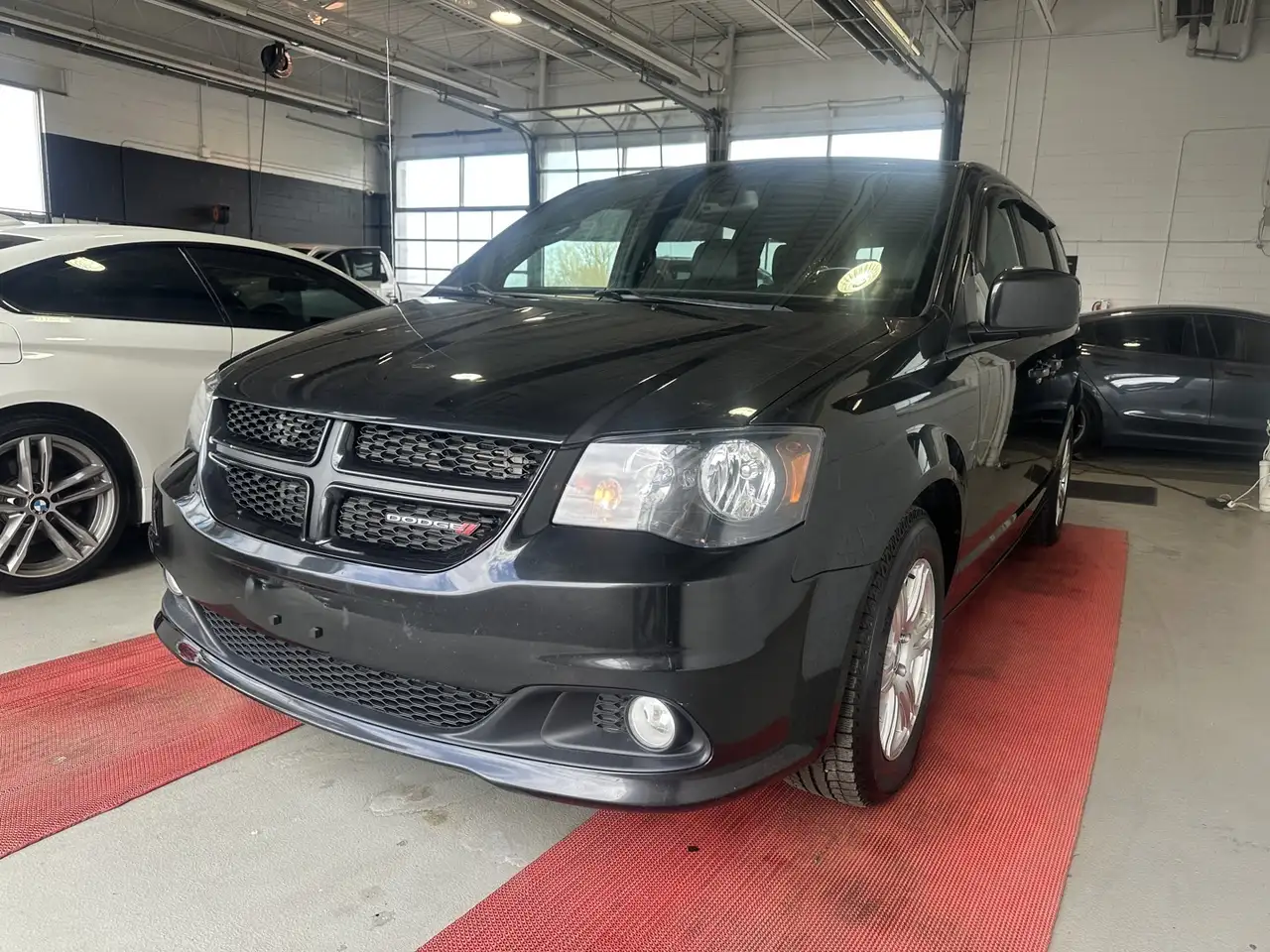 Dodge Grand Caravan снимка Dodge Grand Caravan