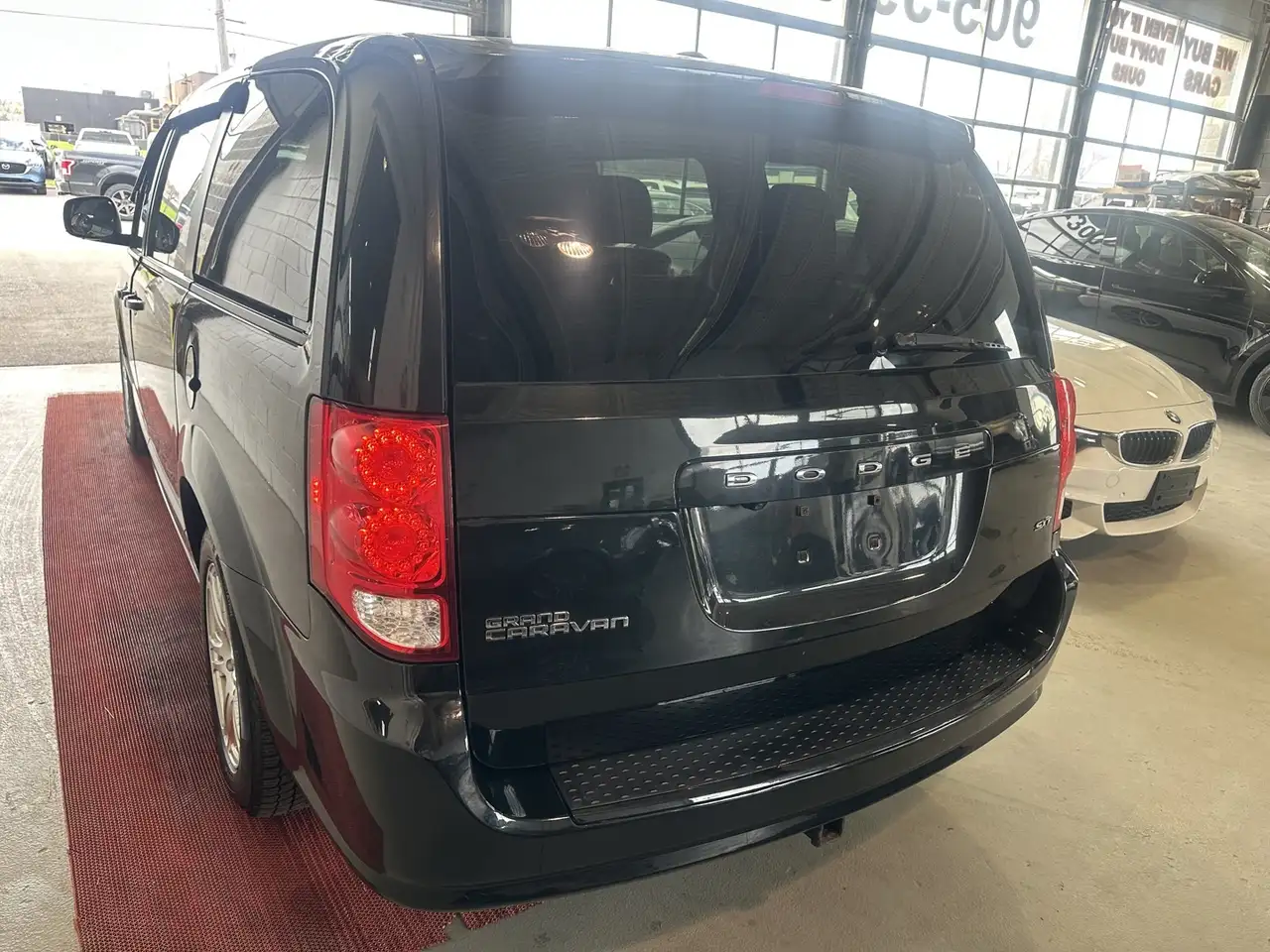 Dodge Grand Caravan снимка Dodge Grand Caravan