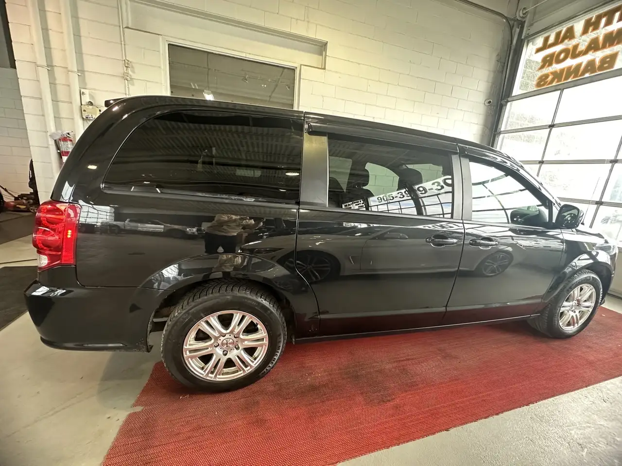 Dodge Grand Caravan снимка Dodge Grand Caravan