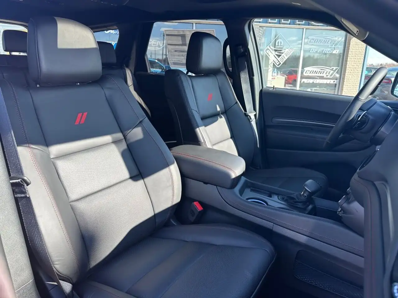 Dodge Durango снимка Dodge Durango