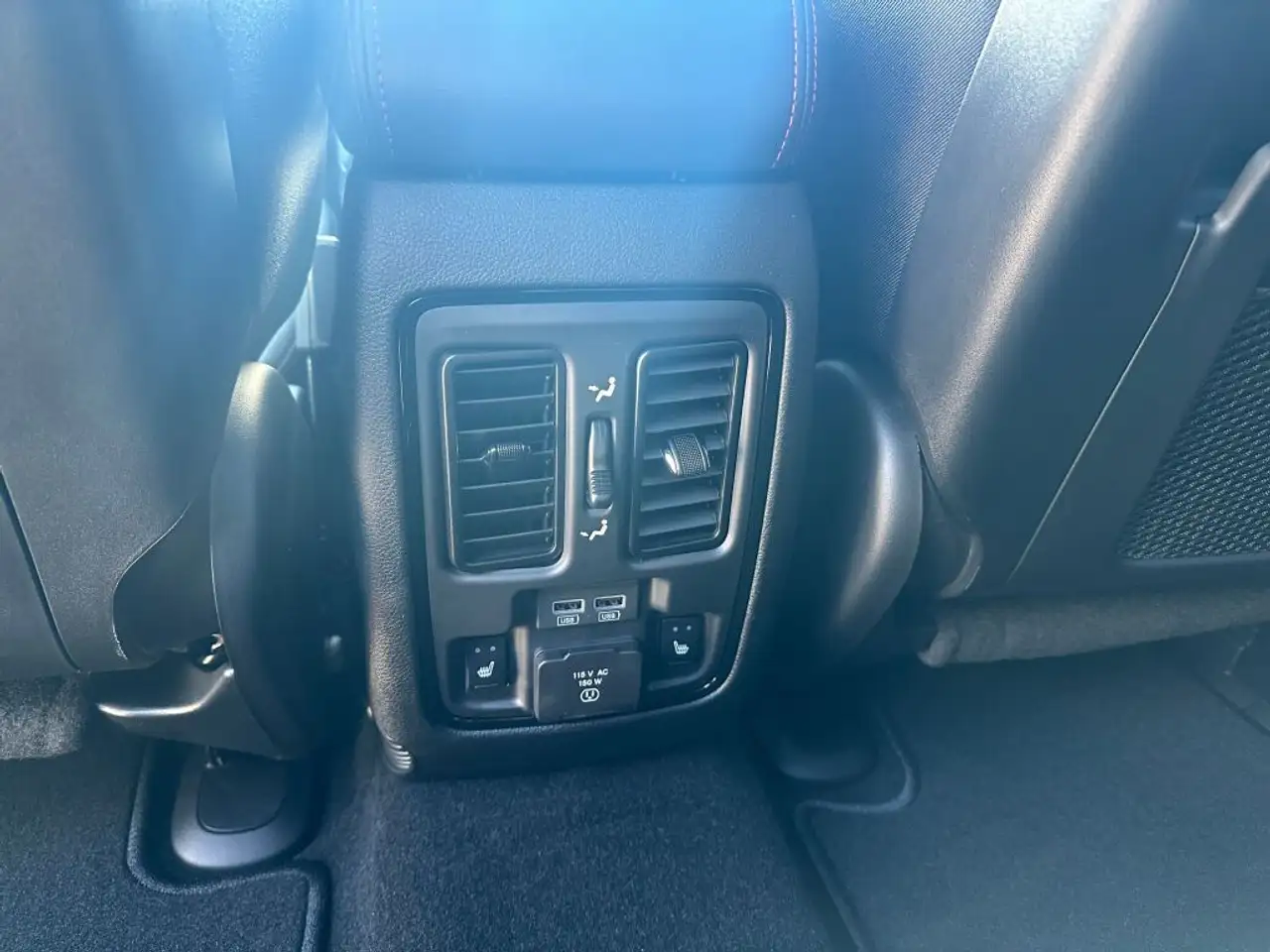 Dodge Durango снимка Dodge Durango