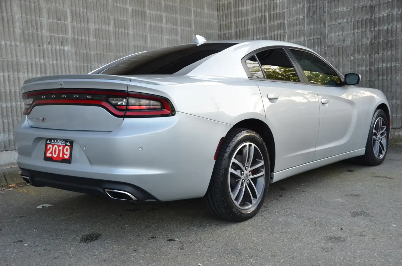 Dodge Charger снимка Dodge Charger