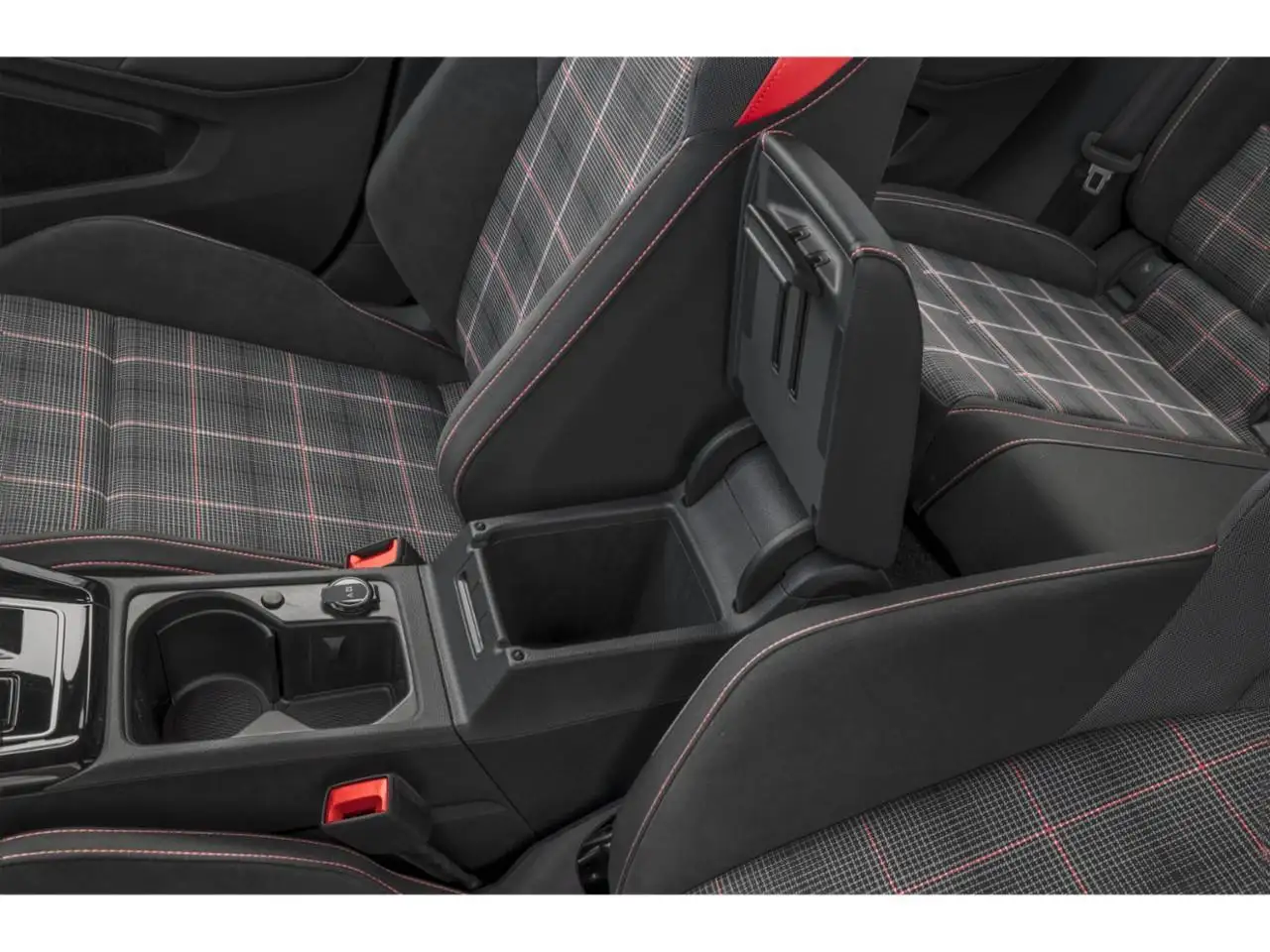 Volkswagen Golf GTI снимка Volkswagen Golf GTI