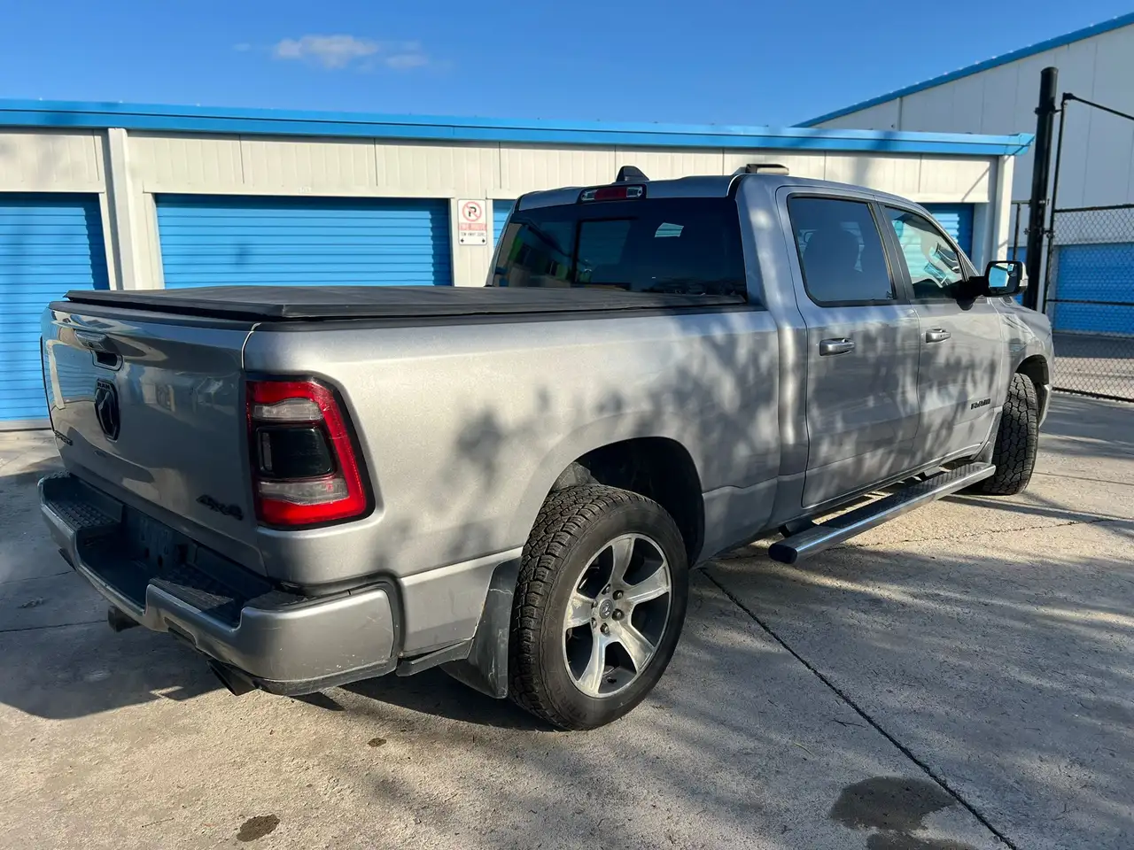 Dodge RAM снимка Dodge RAM