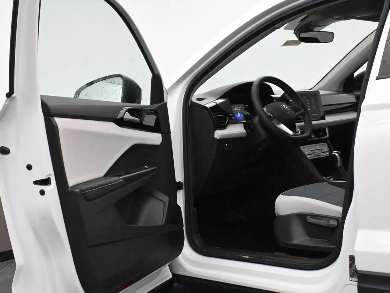 Volkswagen Taos снимка Volkswagen Taos