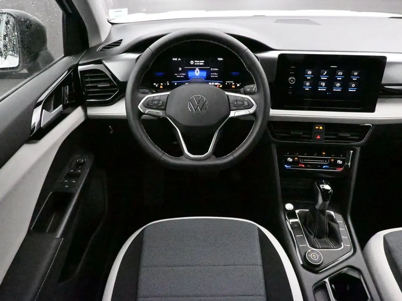 Volkswagen Taos снимка Volkswagen Taos