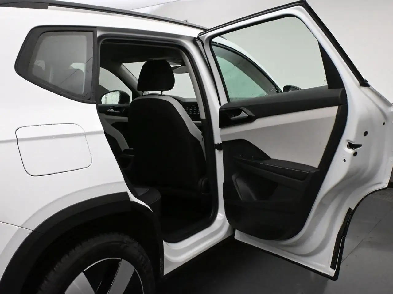 Volkswagen Taos снимка Volkswagen Taos