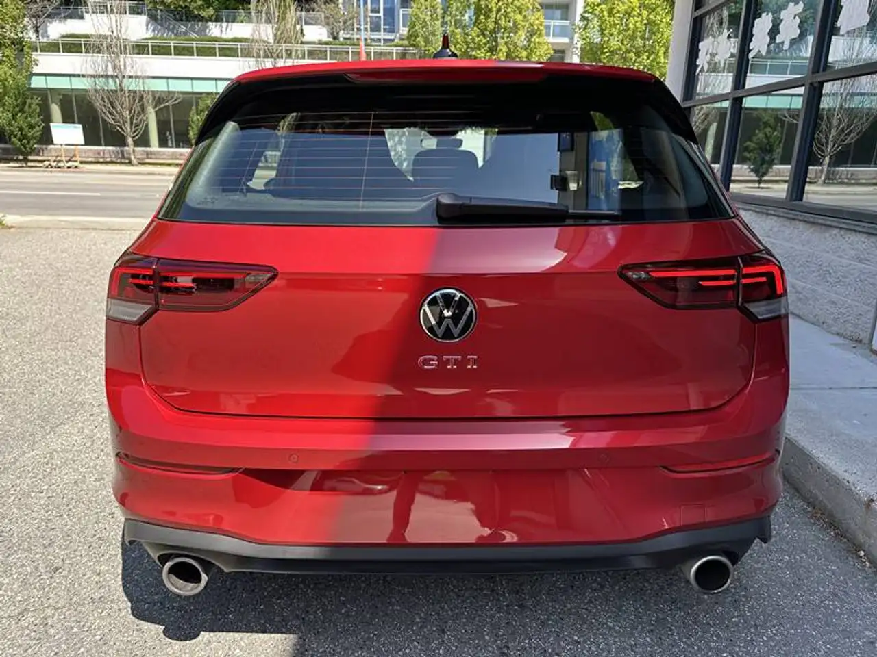 Volkswagen Golf GTI снимка Volkswagen Golf GTI