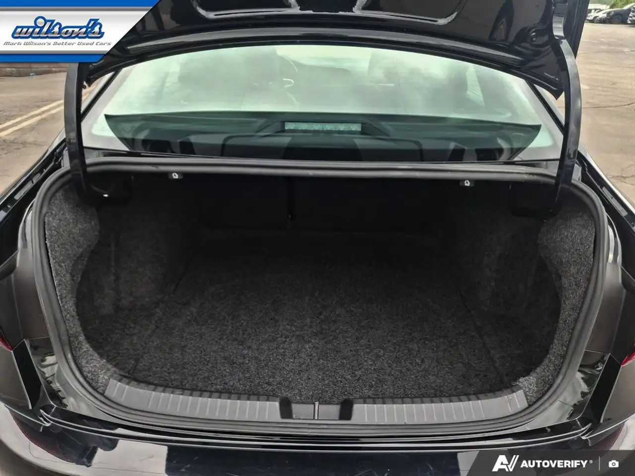 Volkswagen Jetta снимка Volkswagen Jetta