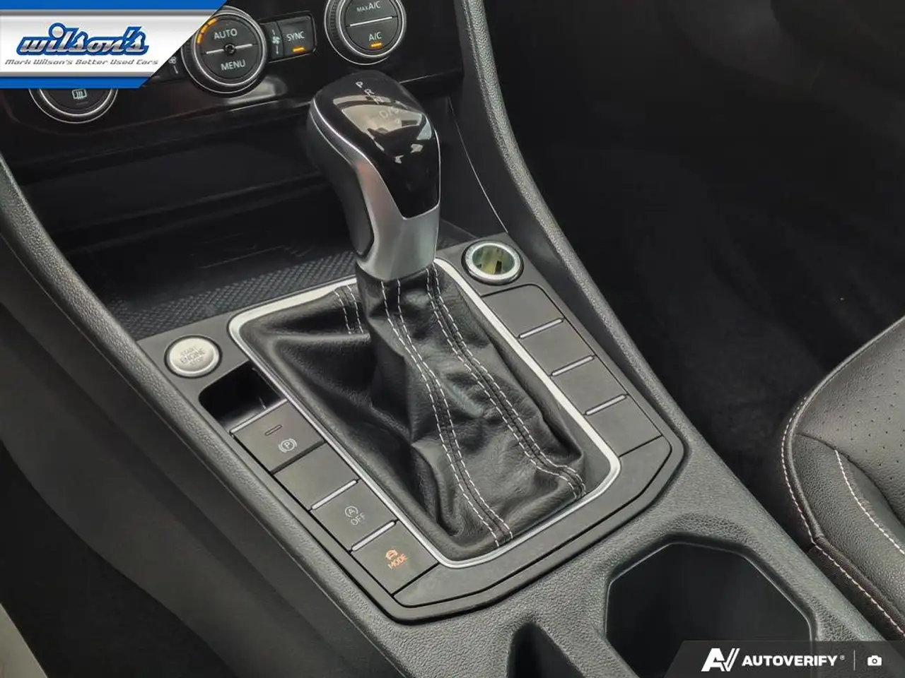 Volkswagen Jetta снимка Volkswagen Jetta