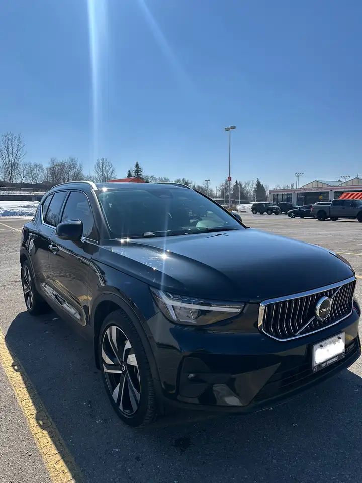 2023 Volvo XC40