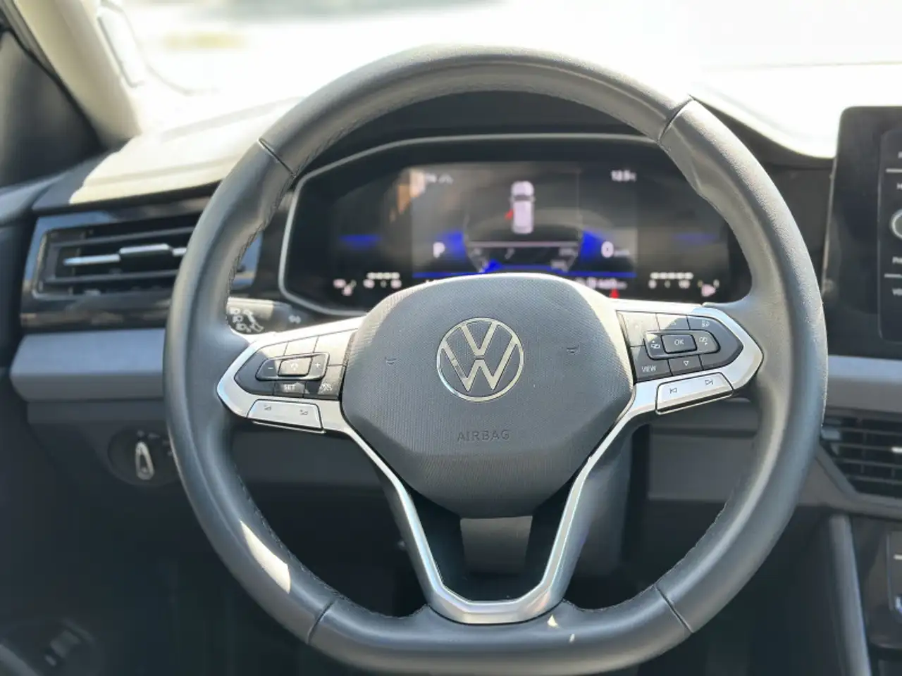 Volkswagen Jetta снимка Volkswagen Jetta