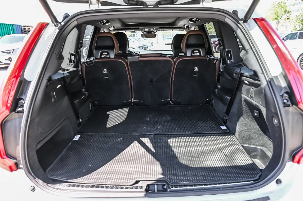 Volvo XC90 photo Volvo XC90