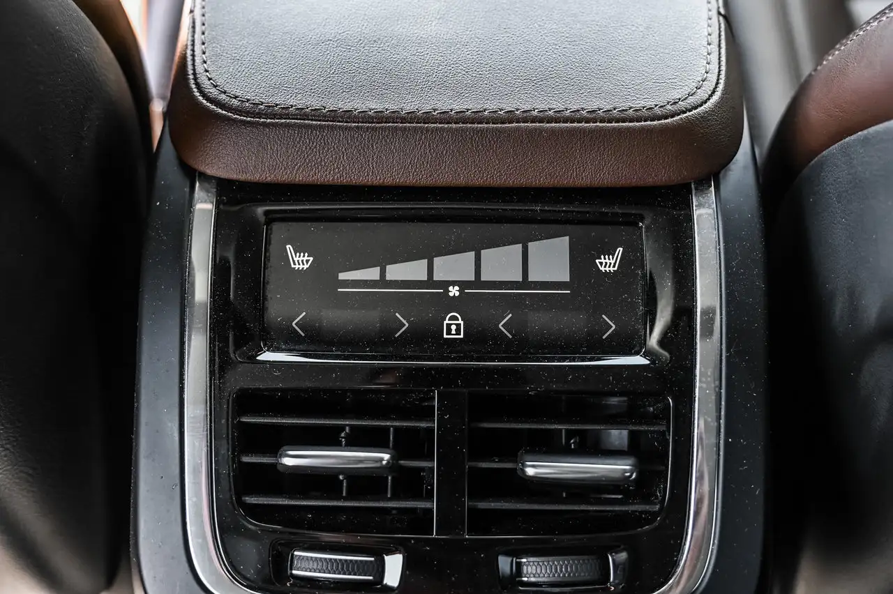 Volvo XC90 photo Volvo XC90
