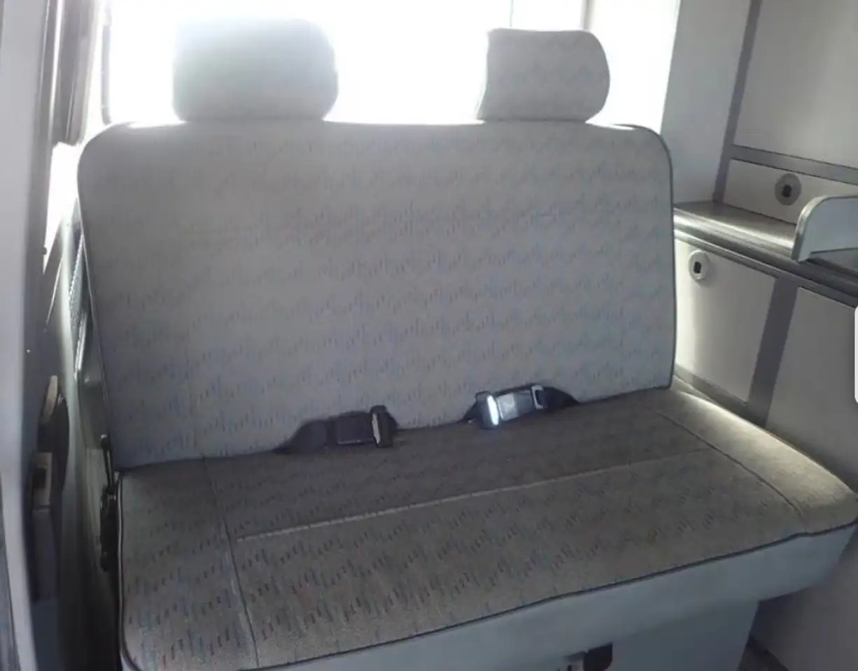 Volkswagen Eurovan снимка Volkswagen Eurovan