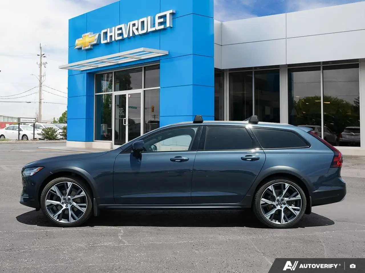 Volvo V90 Cross Country снимка Volvo V90 Cross Country