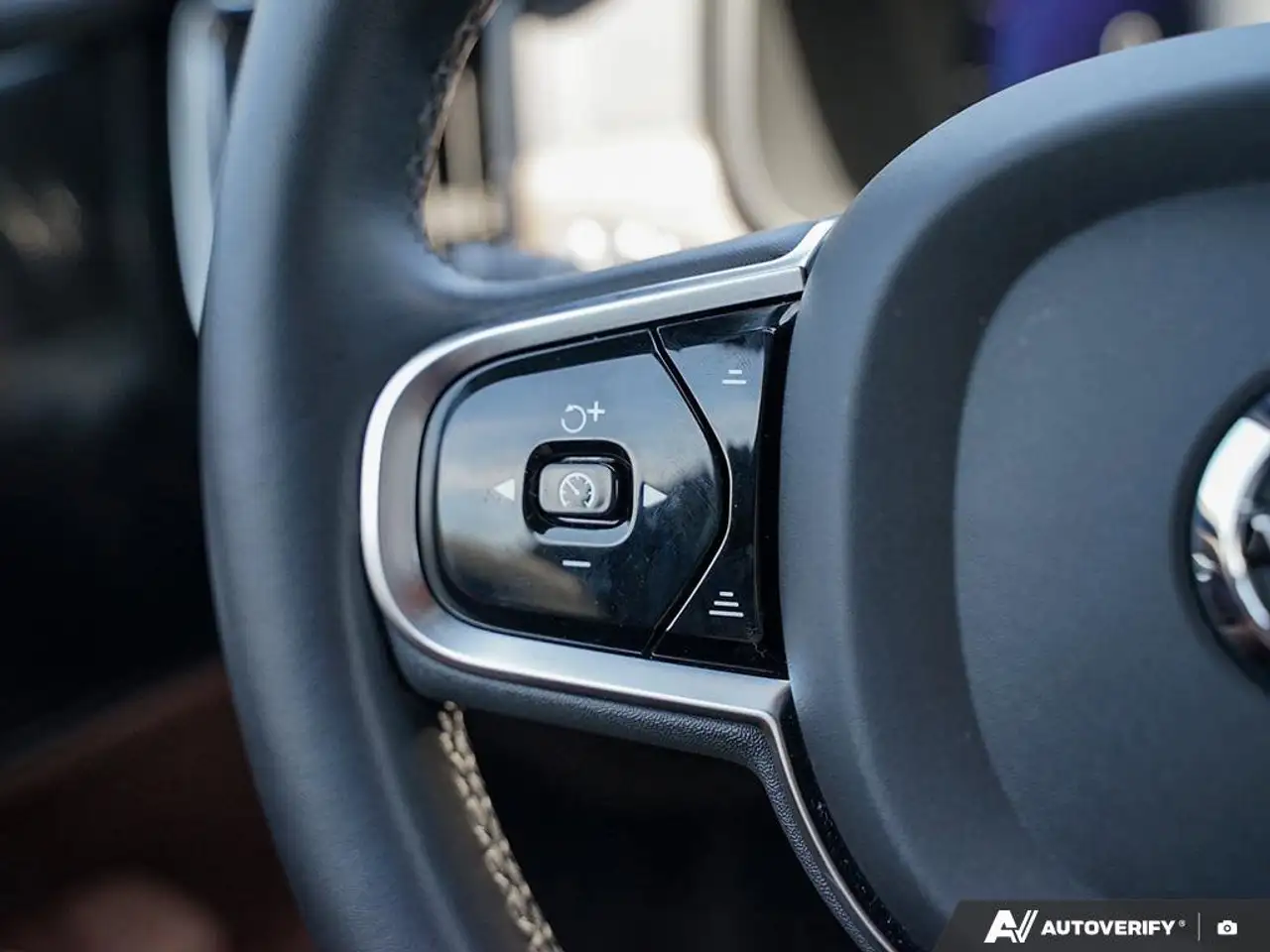 Volvo V90 Cross Country снимка Volvo V90 Cross Country