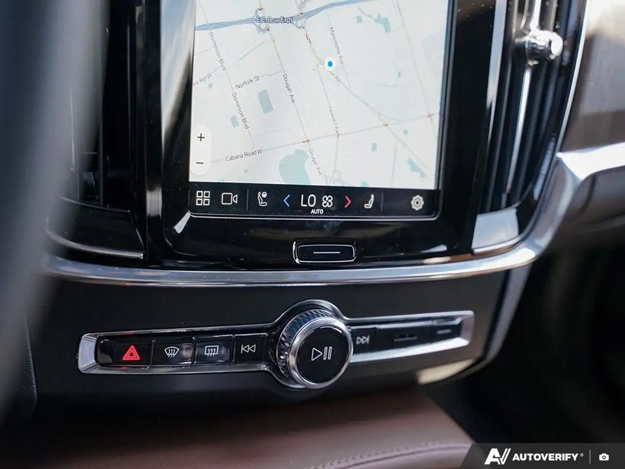 Volvo V90 Cross Country снимка Volvo V90 Cross Country