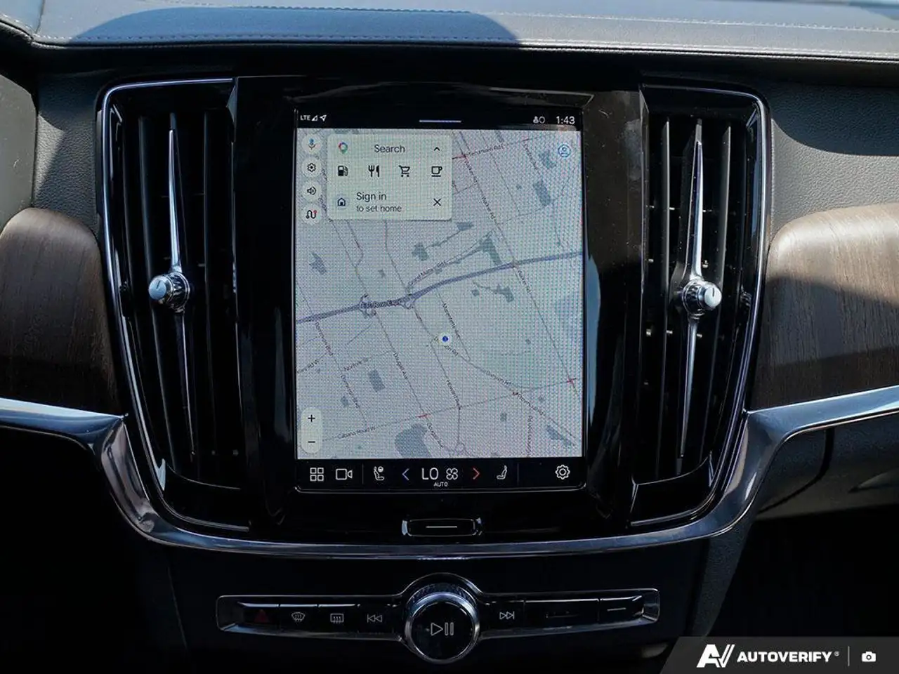 Volvo V90 Cross Country снимка Volvo V90 Cross Country