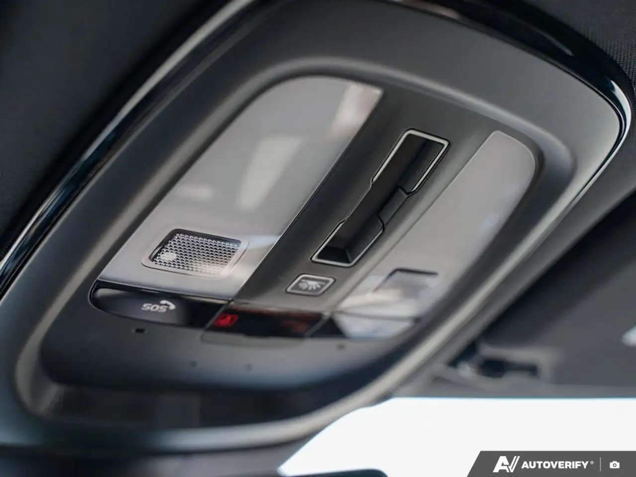 Volvo V90 Cross Country снимка Volvo V90 Cross Country