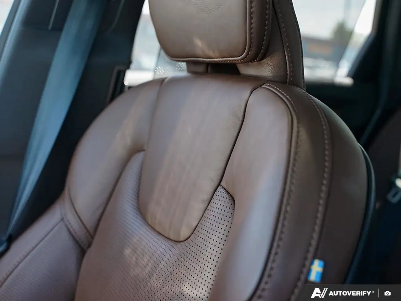 Volvo V90 Cross Country снимка Volvo V90 Cross Country