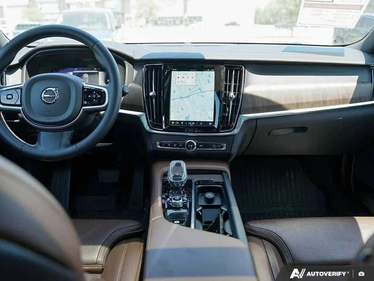 Volvo V90 Cross Country снимка Volvo V90 Cross Country